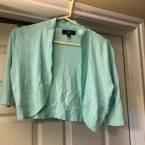 Cute mint green short, open front cardigan